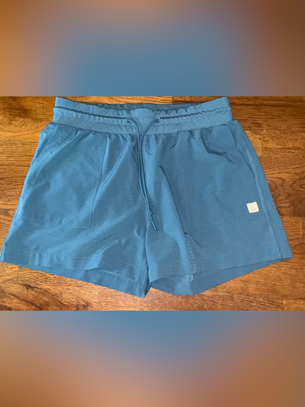 Vuori. Athletic Shorts. Smoky Blue. Size Large.